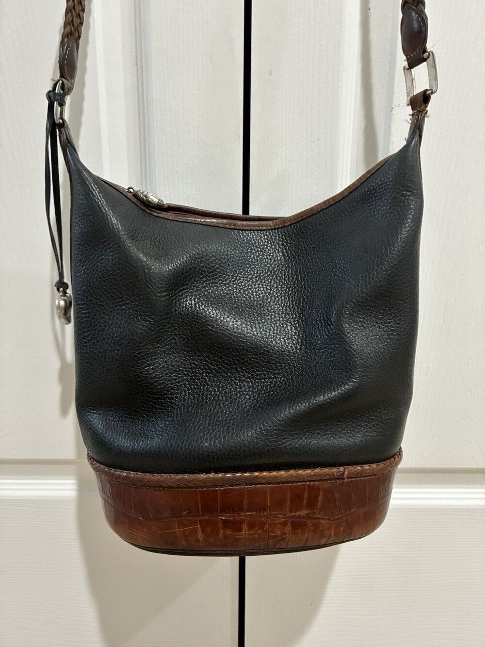 Vtg. Brighton Pebbled Leather Bucket Shoulder Bag Black & Brown Embossed Croc
